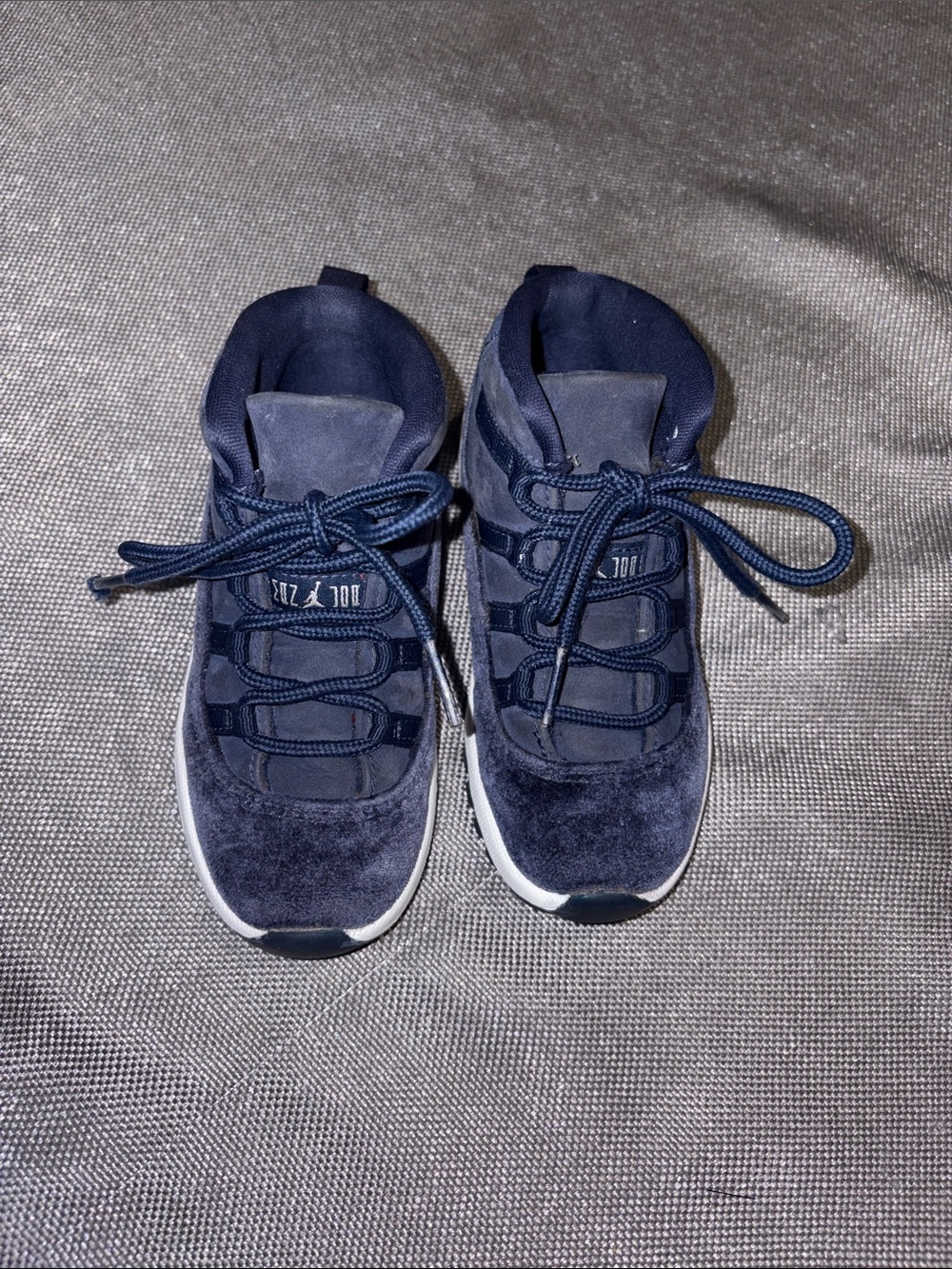 Jordan 11 Retro Midnight Navy size 9c